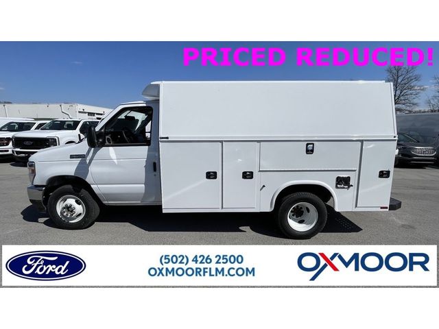 2024 Ford E-Series Base