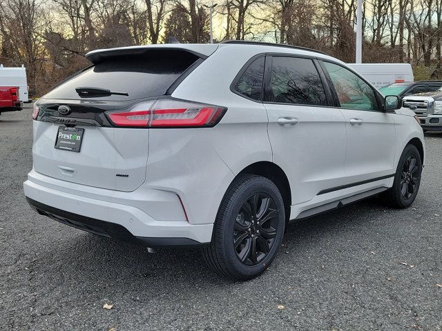 2024 Ford Edge SE