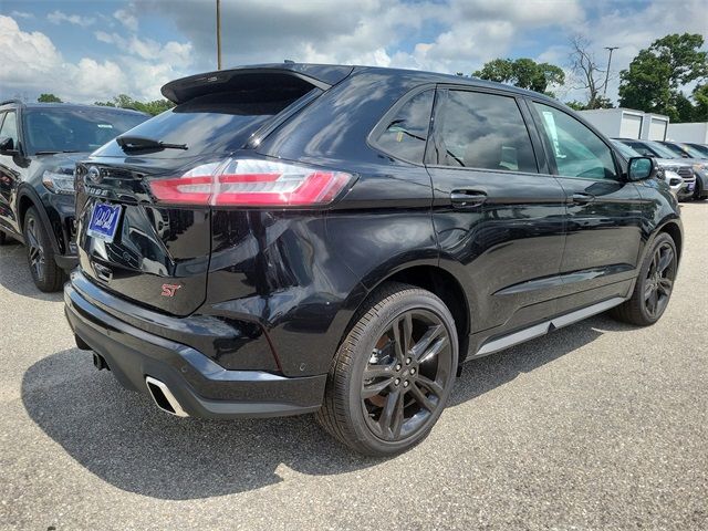 2024 Ford Edge ST