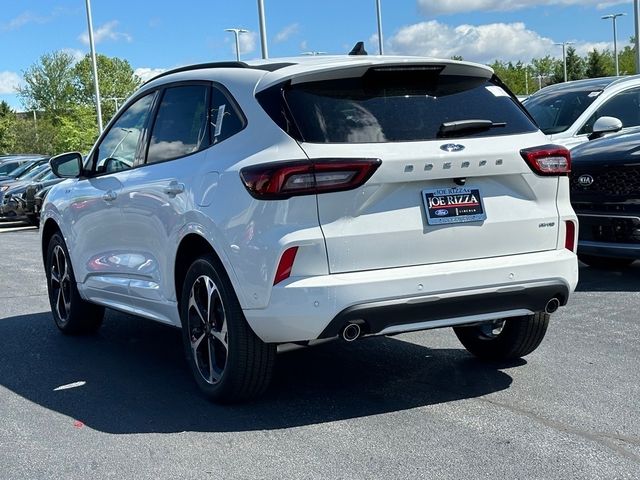 2024 Ford Escape ST-Line Elite