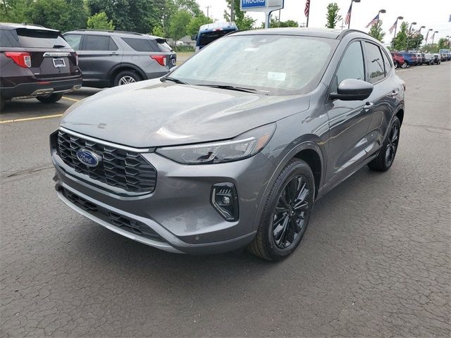 2024 Ford Escape ST-Line Elite