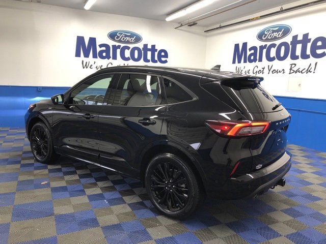 2024 Ford Escape ST-Line Elite