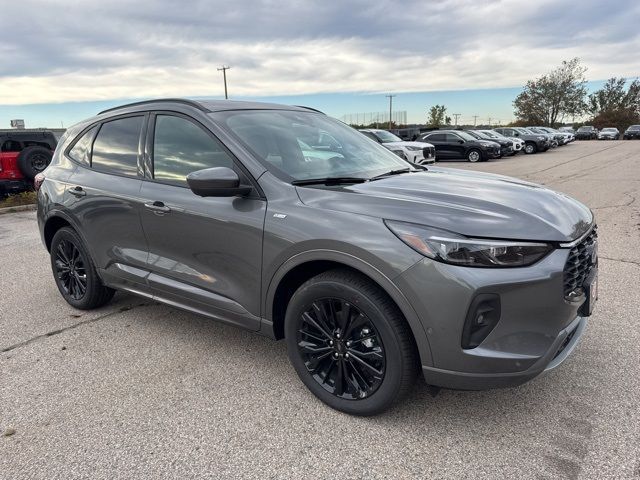 2024 Ford Escape ST-Line Elite