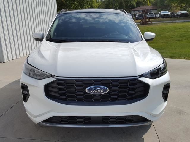 2024 Ford Escape ST-Line Elite