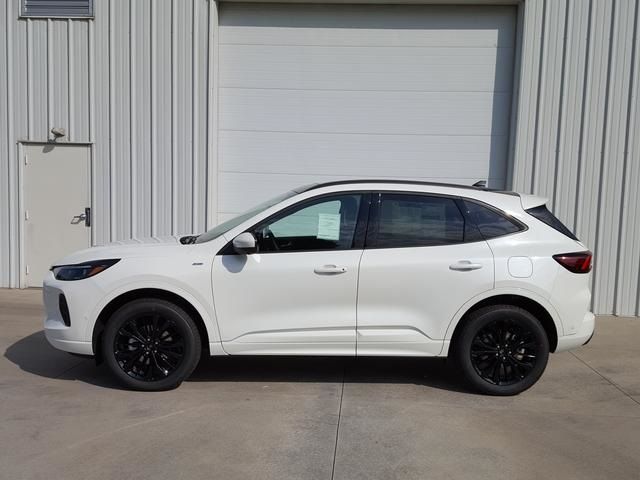 2024 Ford Escape ST-Line Elite