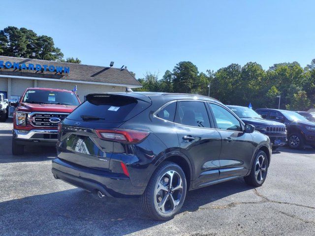 2024 Ford Escape ST-Line Elite