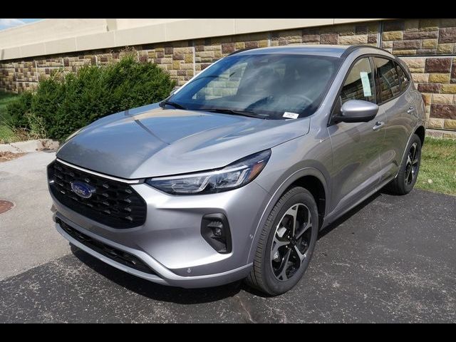 2024 Ford Escape ST-Line Elite