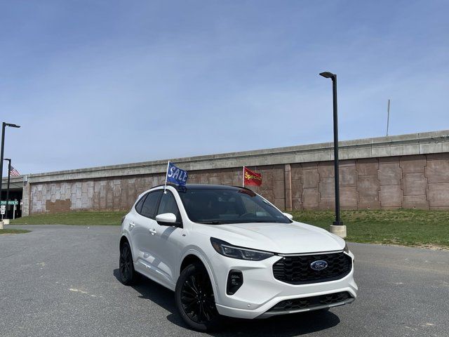 2024 Ford Escape ST-Line Elite