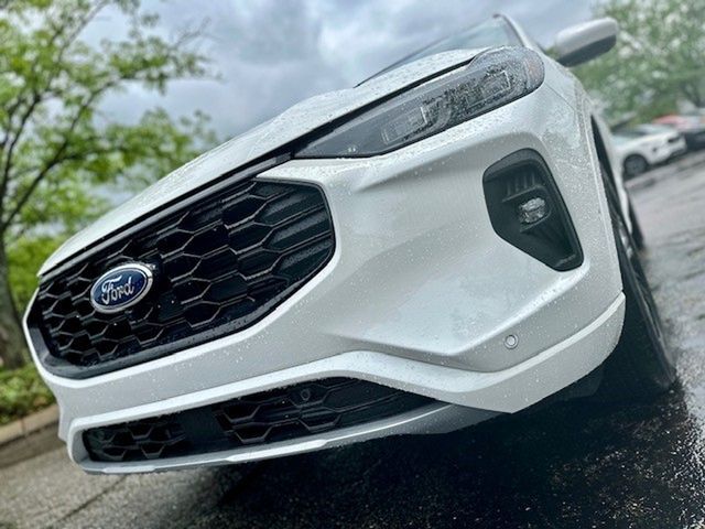 2024 Ford Escape ST-Line Elite