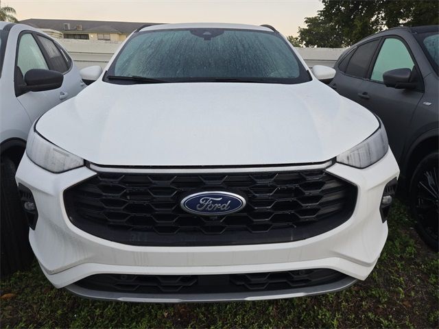 2024 Ford Escape ST-Line Elite