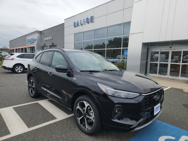 2024 Ford Escape ST-Line Elite