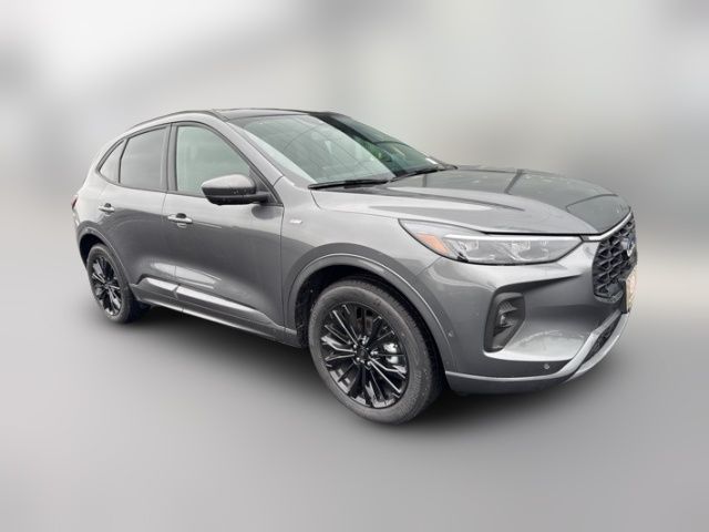 2024 Ford Escape ST-Line Elite