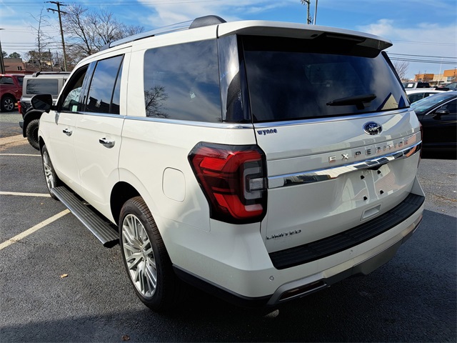 Vehicle image 6 of 15