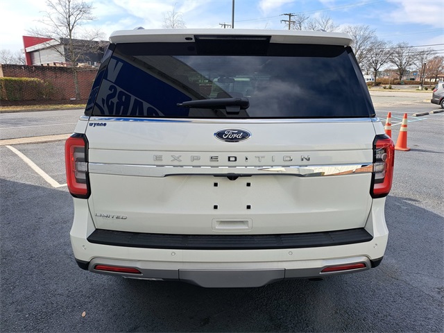 Vehicle image 4 of 15