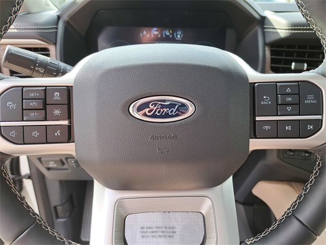 Vehicle image 9 of 15