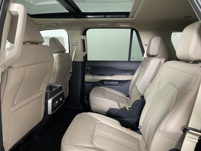 Vehicle image 14 of 20