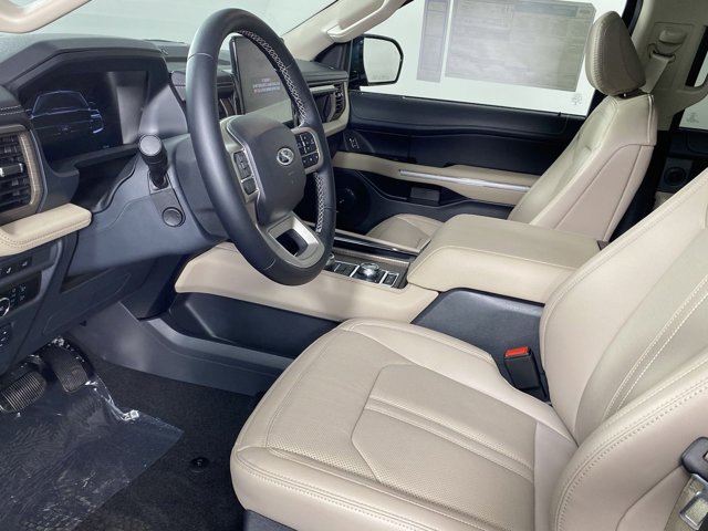 Vehicle image 10 of 20