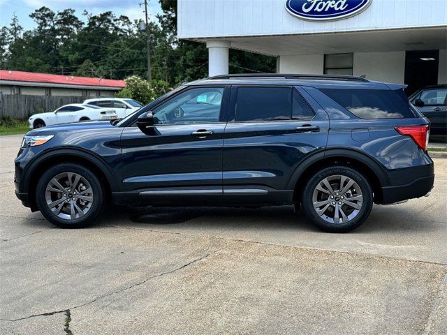 2024 Ford Explorer XLT