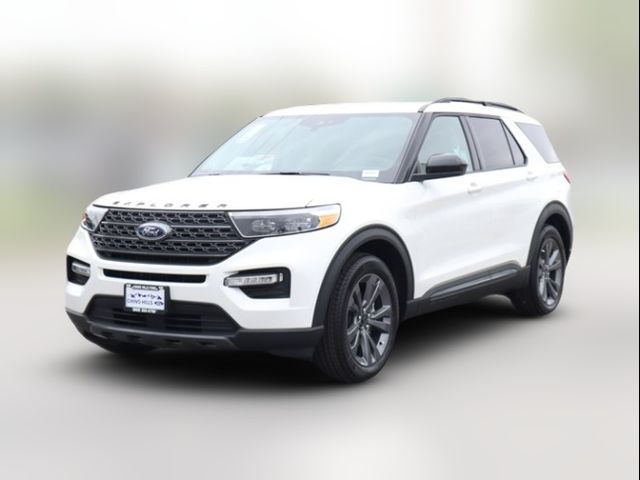 2024 Ford Explorer XLT