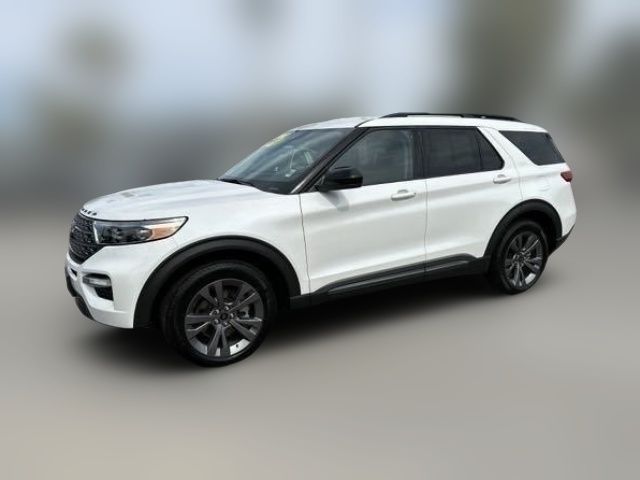 2024 Ford Explorer XLT