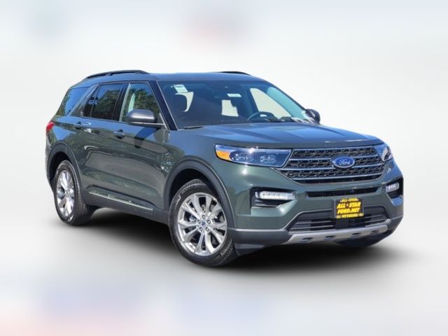 2024 Ford Explorer XLT