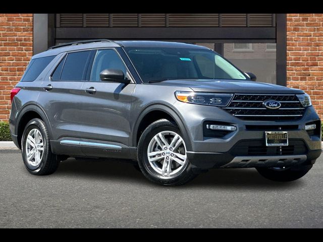 2024 Ford Explorer XLT