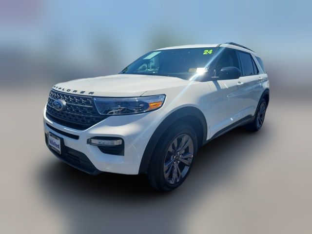 2024 Ford Explorer XLT