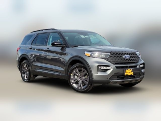 2024 Ford Explorer XLT