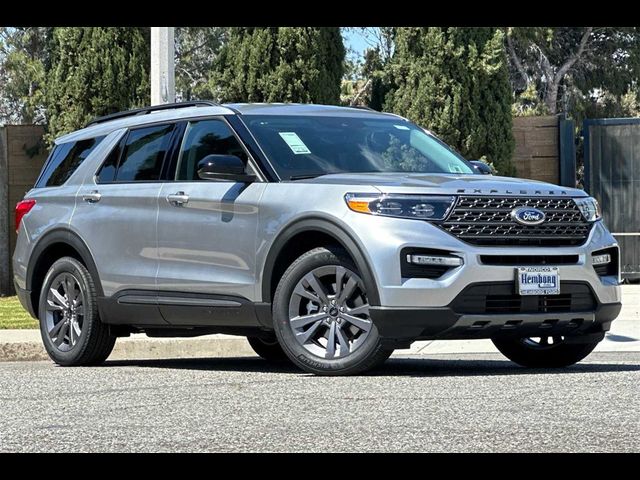 2024 Ford Explorer XLT