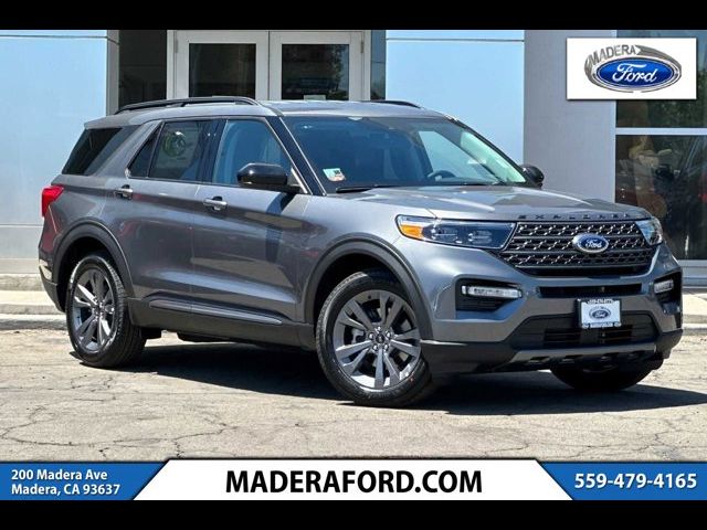 2024 Ford Explorer XLT