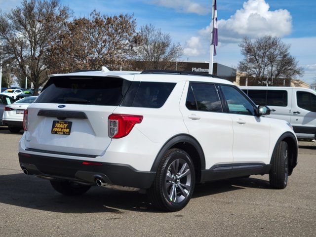 2024 Ford Explorer XLT