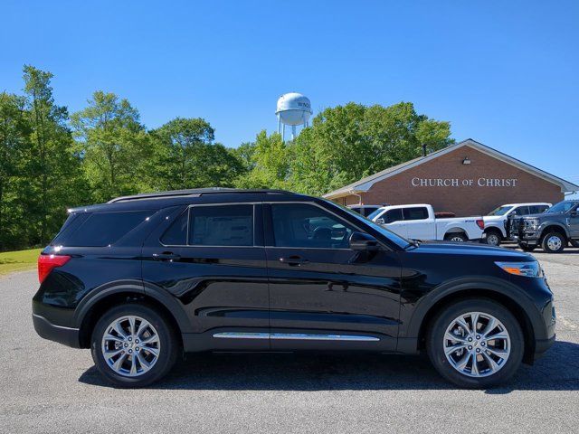 2024 Ford Explorer XLT