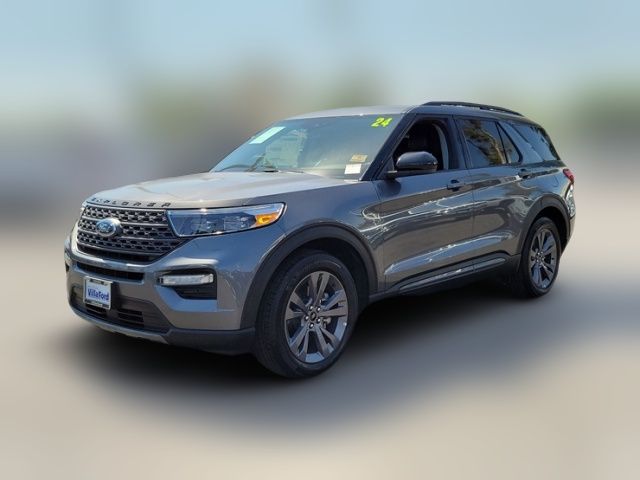 2024 Ford Explorer XLT