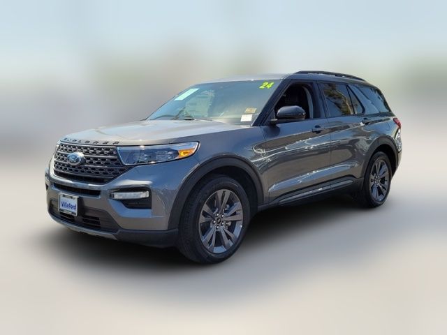 2024 Ford Explorer XLT