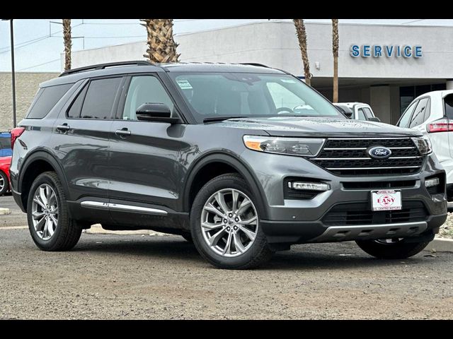 2024 Ford Explorer XLT