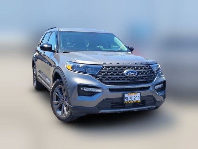 2024 Ford Explorer XLT