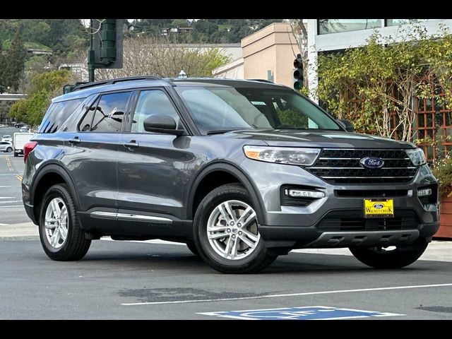 2024 Ford Explorer XLT