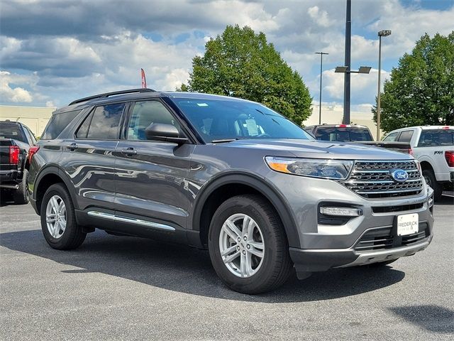 2024 Ford Explorer XLT