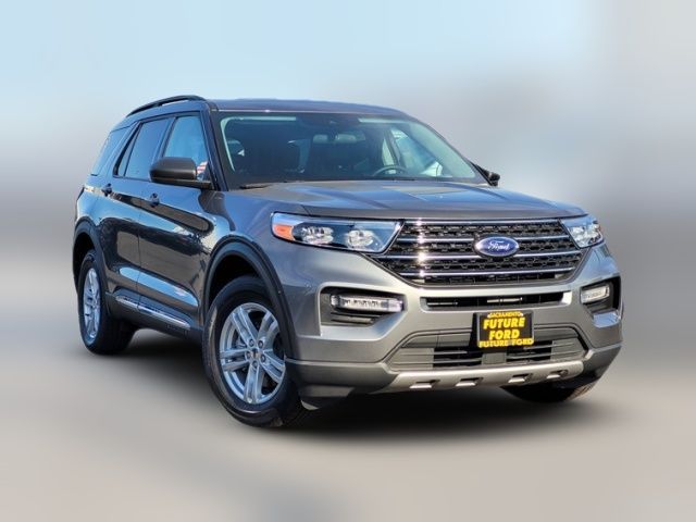 2024 Ford Explorer XLT