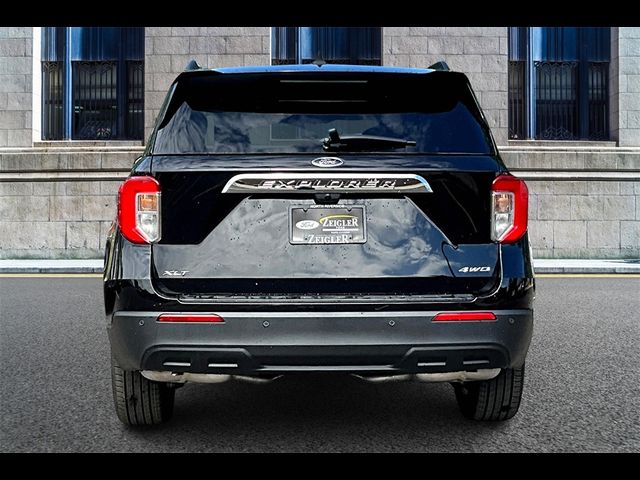 2024 Ford Explorer XLT