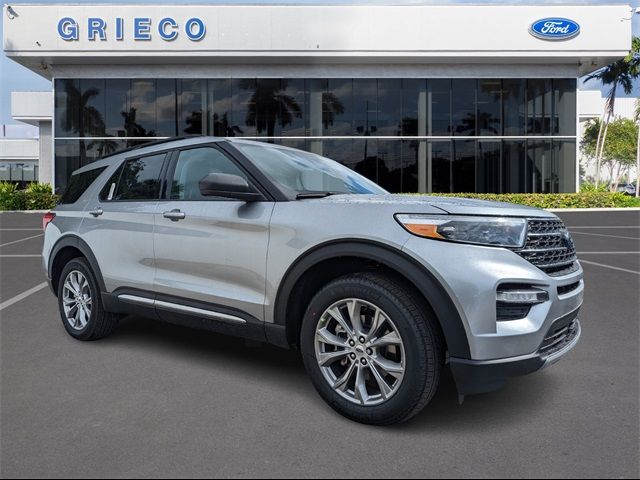 2024 Ford Explorer XLT