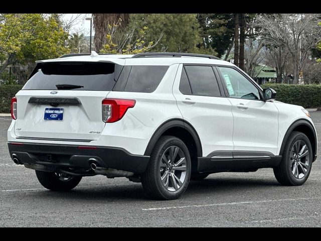 2024 Ford Explorer XLT