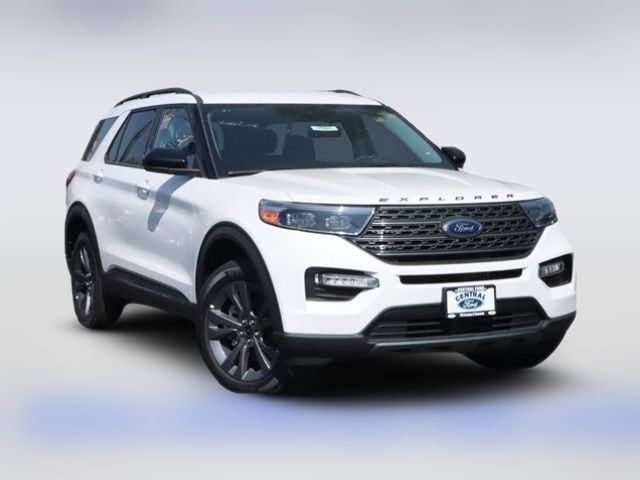 2024 Ford Explorer XLT