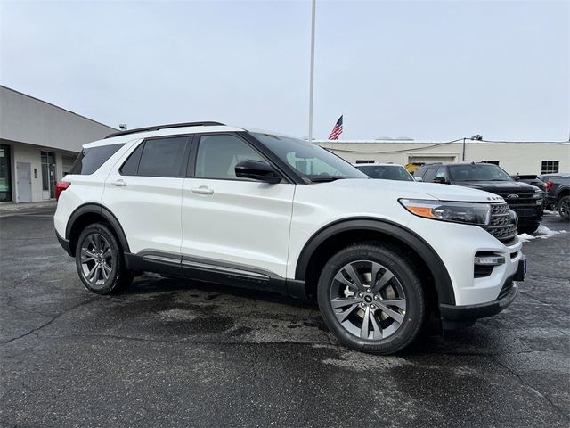 2024 Ford Explorer XLT