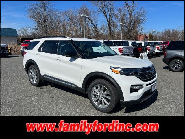 2024 Ford Explorer XLT