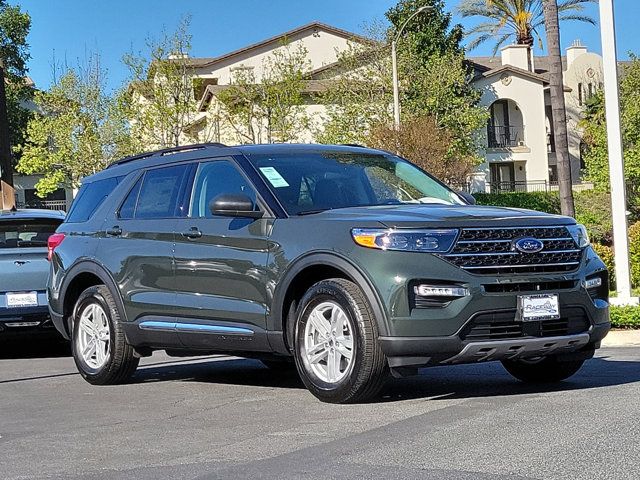 2024 Ford Explorer XLT