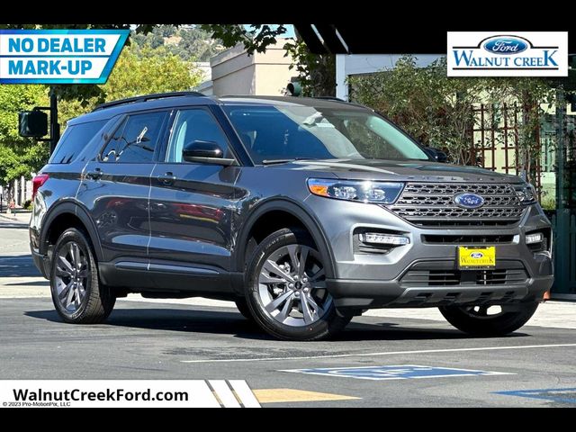 2024 Ford Explorer XLT