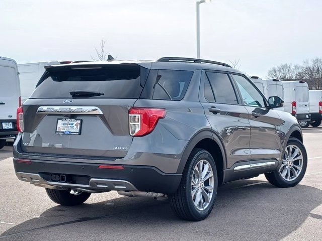 2024 Ford Explorer XLT