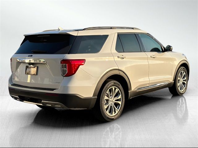 2024 Ford Explorer XLT