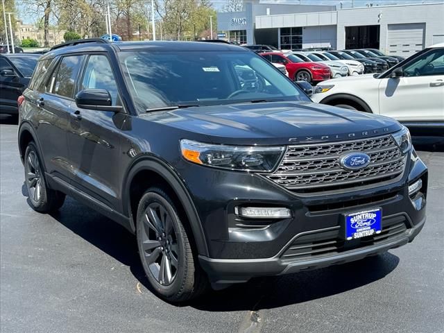 2024 Ford Explorer XLT